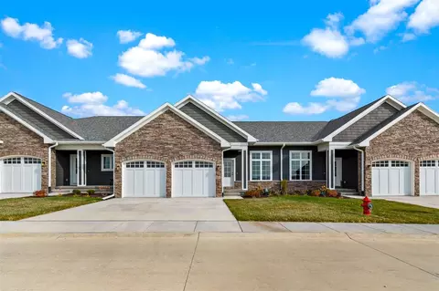 2882 Crimson Ln #C, Coralville, IA 52241