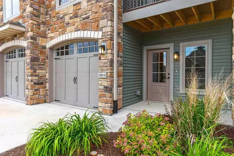 2887 Blue Sage Dr UNIT B, Coralville, IA 52241