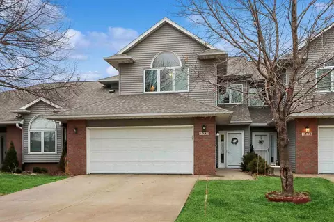 1342 Oxford Pl, Iowa City, IA 52240
