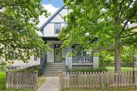 1054 Foster Rd, Iowa City, IA 52245
