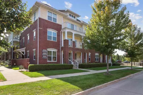 1154 Swisher St, Iowa City, IA 52245