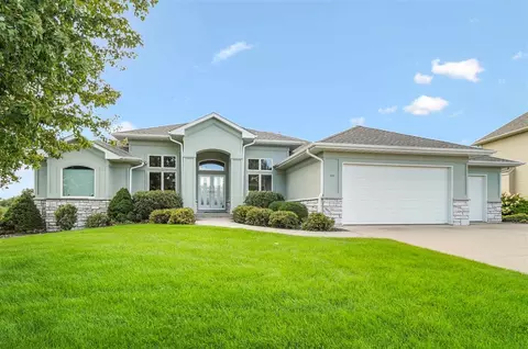 40 Auburn East Ln, Coralville, IA 52241