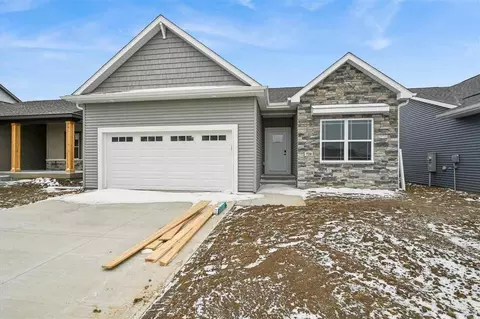 721 Chamberlin Ln, North Liberty, IA 52317