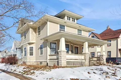 804 E Market St, Iowa City, IA 52245