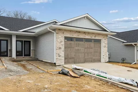 1036 Highland Trl, Solon, IA 52333