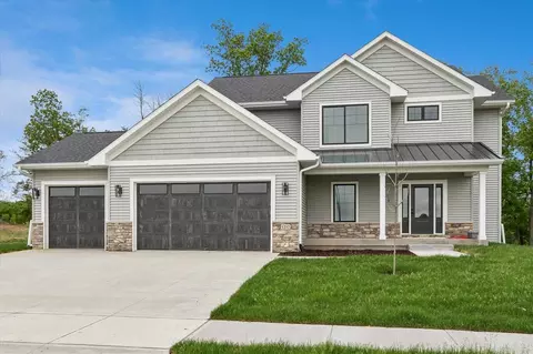 1212 Timber Trl, Solon, IA 52333