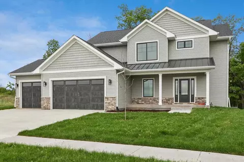 1212 Timber Trl, Solon, IA 52333