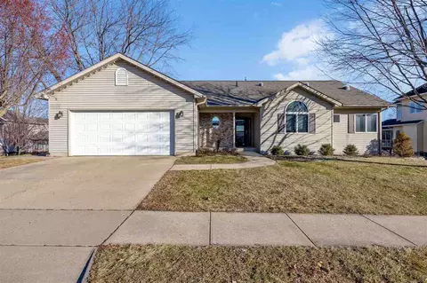 1018 Pheasant Valley St, Iowa City, IA 52246