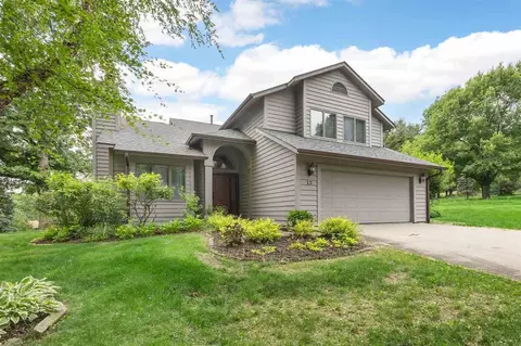 13 S View Dr NE, Iowa City, IA 52240