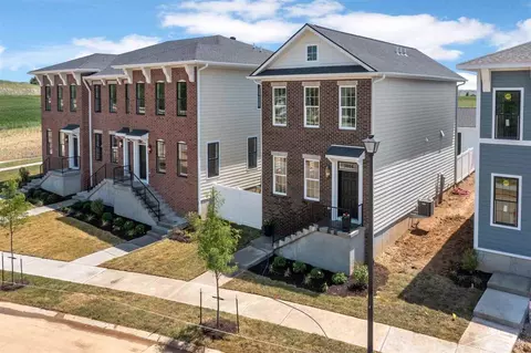 3010 Tommy Ln, Coralville, IA 52241