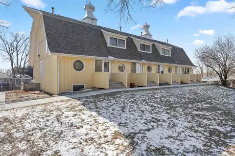 3201 Muscatine Ave, Iowa City, IA 52240