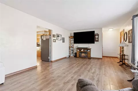1104 E 2nd St, Vinton, IA 52349 photo 6