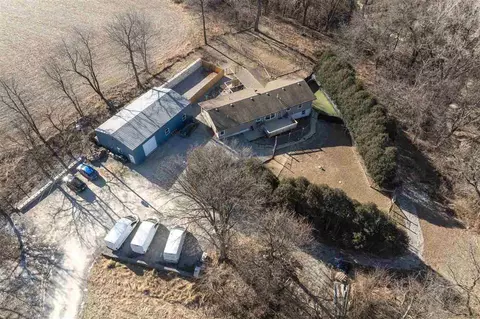 1045 Vine Ave, Riverside, IA 52327