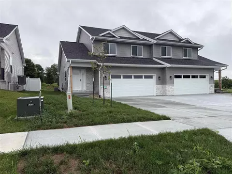 109 Dawson Dr, West Branch, IA 52358