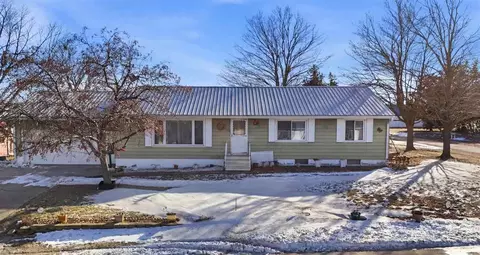307 Prospect St NW, Blairstown, IA 52209