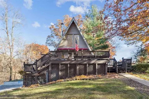 2230 Valley Rd NE, North Liberty, IA 52317