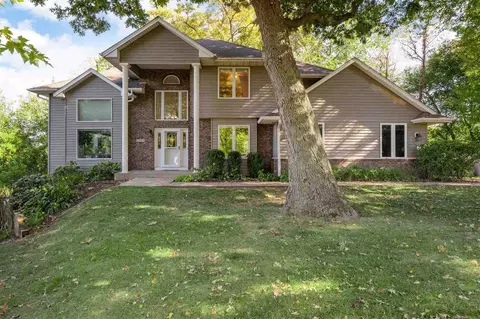 1705 12th Ave, Coralville, IA 52241