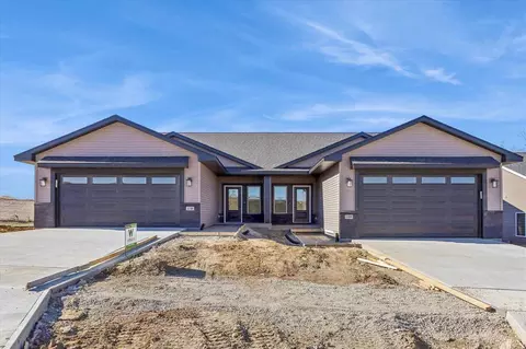 1100 Switchgrass Ln, Ely, IA 52227 photo 3