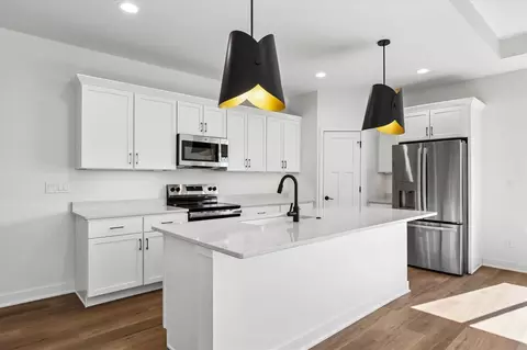 Kitchen - 1110 Switchgrass Ln, Ely, IA 52227 photo 2 of 4
