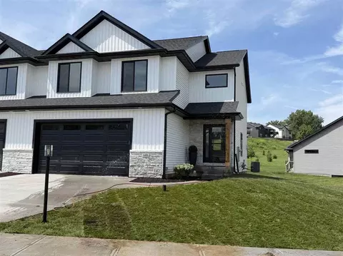 1401 Legend Dr, Tiffin, IA 52340