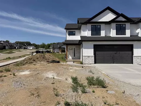 1403 Legend Dr, Tiffin, IA 52340