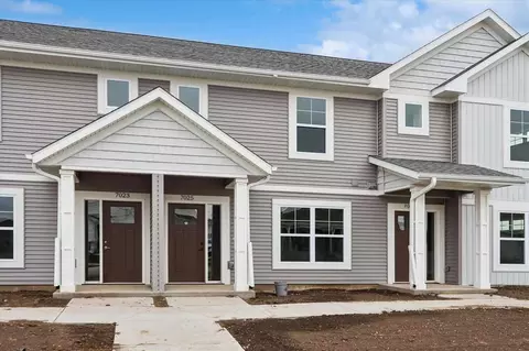 7025 Harlan Eddy Dr SW, Cedar Rapids, IA 52404