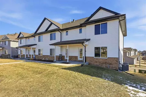 1158 Dahnovan, North Liberty, IA 52317