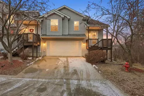 905 Twilight Dr, North Liberty, IA 52317