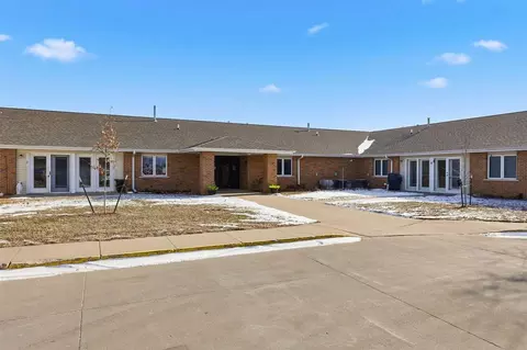 732 S Market, Solon, IA 52333