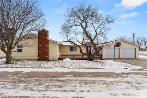 105 Mechanic St, Middletown, IA 52638