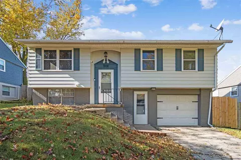 3108 Huxley Ln, Cedar Rapids, IA 52404
