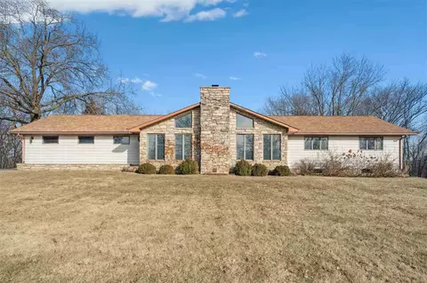 1612 Polk Ave, Solon, IA 52333
