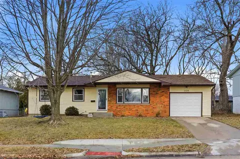 3324 Arbor Dr, Iowa City, IA 52245