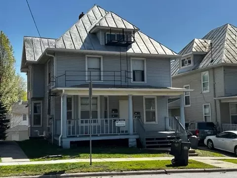 905 E Burlington St, Iowa City, IA 52240