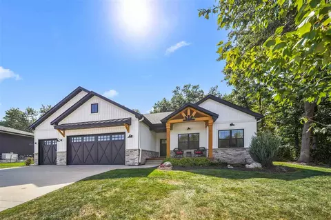 858 Tranquil Bluff Trl, Iowa City, IA 52245