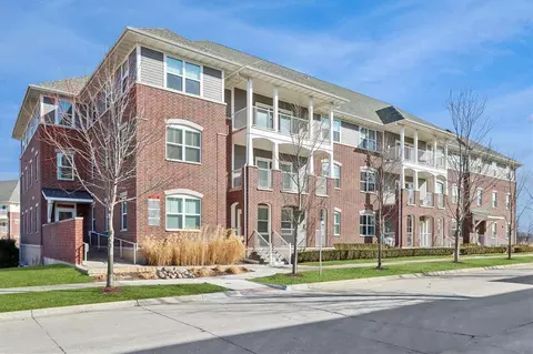 2194 Willenbrock Cir, Iowa City, IA 52245