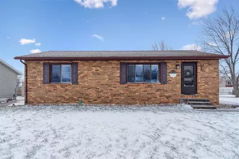 4015 Mark Dr, Waterloo, IA 50701
