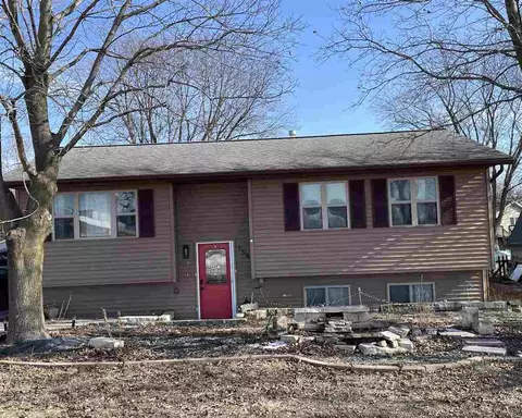 150 S Front St, North Liberty, IA 52317
