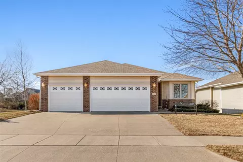 103 Eversull Ln, Iowa City, IA 52245