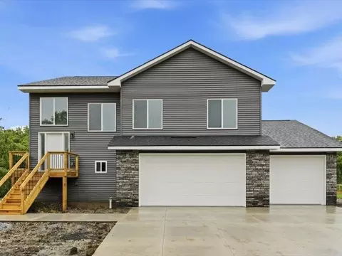 425 N Stewart St, North Liberty, IA 52317
