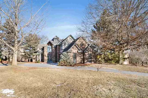1701 Brown Deer Rd, Coralville, IA 52241