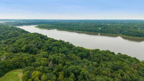 Hendershot Rd, Northliberty, IA 52317