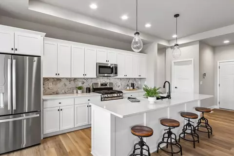 Kitchen - 3215 Sunflower St, Ely, IA 52227 photo 4 of 4