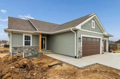 Exterior - 3215 Sunflower St, Ely, IA 52227 photo 3 of 6