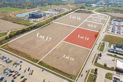 Crosspark Rd, Coralville, IA 52241