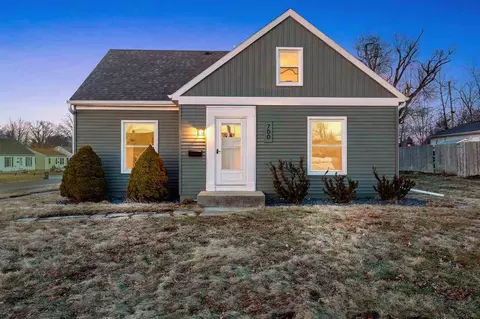700 Memorial Dr SE, Cedar Rapids, IA 52403