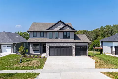 3073 Ridgeview Cir, Coralville, IA 52241