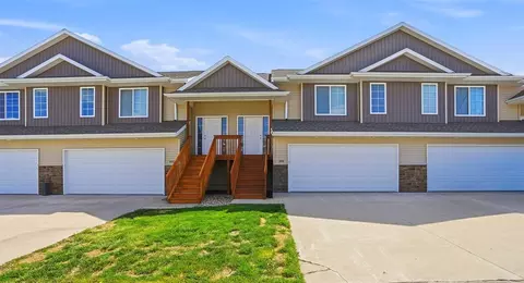 604 Riley Ln, West Branch, IA 52358