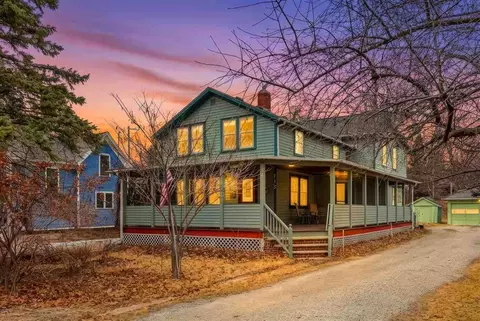 712 Ronalds St, Iowa City, IA 52245
