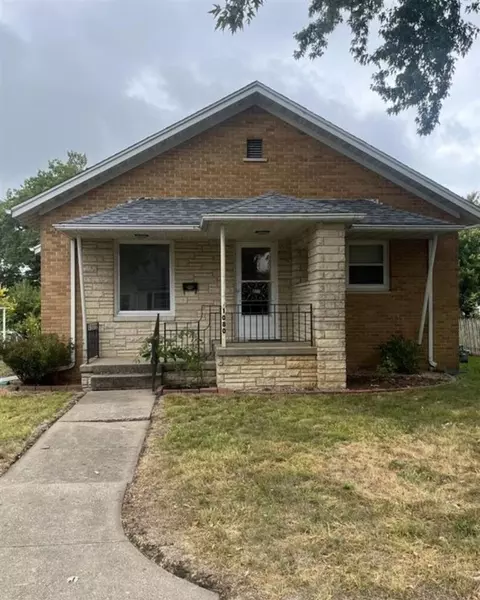 1080 7th St, Marion, IA 52302